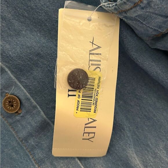 NWT … ALLISON DALEY “Size: 18W” Soft Denim Shirt - Picture 4 of 5